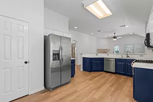 10318 Broomflower Dr, Austin, TX 78739 - Photo 10