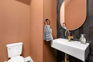 1402 Summit St, Austin, TX 78741 - Photo 10