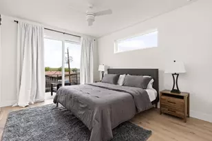 1402 Summit St, Austin, TX 78741 - Photo 14