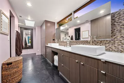 6305 Plum Hollow Overlook, Austin, TX 78746 - Photo 14
