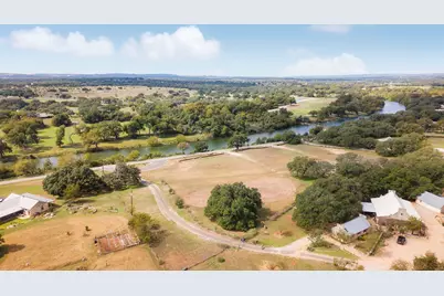 1426 River Run, Blanco, TX 78606 - Photo 18