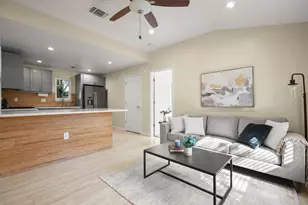 1705 E 14th St, Austin, TX 78702 - Photo 6