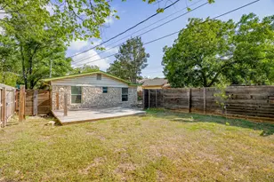 1705 E 14th St, Austin, TX 78702 - Photo 20