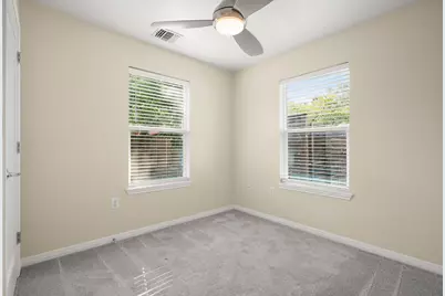 1705 E 14th Street #B, Austin, TX 78702 - Photo 16