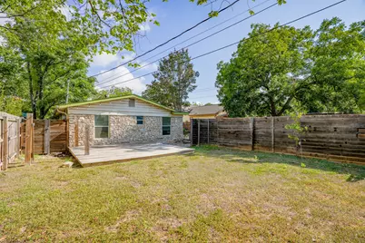 1705 E 14th Street #B, Austin, TX 78702 - Photo 20