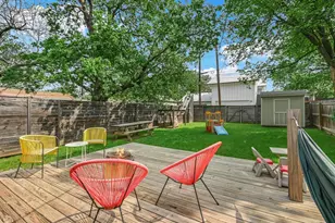 1705 E 14th St, Austin, TX 78702 - Photo 1