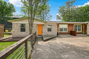1705 E 14th St, Austin, TX 78702 - Photo 4