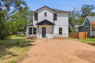 504 Walker St, Smithville, TX 78957 - Photo 2