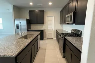 2801 Winding Creek Rd, Kyle, TX 78640 - Photo 8