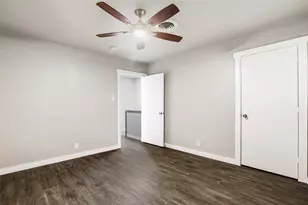 5330 Balcones Dr, Austin, TX 78731 - Photo 6