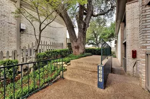 1304 Summit St, Austin, TX 78741 - Photo 16