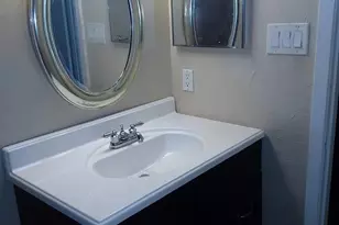 1304 Summit St, Austin, TX 78741 - Photo 8
