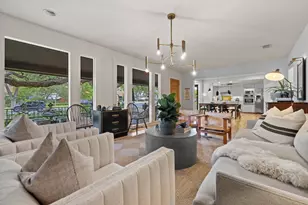 103 N Cherry St, Fredericksburg, TX 78624 - Photo 4