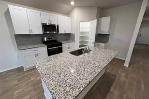 305 Wirecrested Dr, Lockhart, TX 78644 - Photo 6