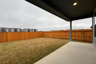 305 Wirecrested Dr, Lockhart, TX 78644 - Photo 2