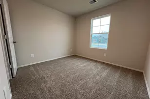 305 Wirecrested Dr, Lockhart, TX 78644 - Photo 16