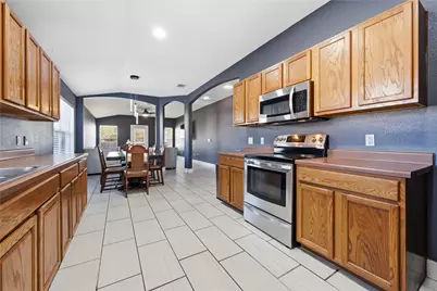 12800 Sky Harbor Drive, Del Valle, TX 78617 - Photo 4