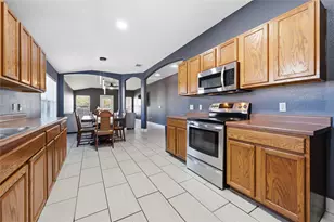 12800 Sky Harbor Dr, Del Valle, TX 78617 - Photo 4