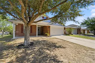 12800 Sky Harbor Dr, Del Valle, TX 78617 - Photo 2