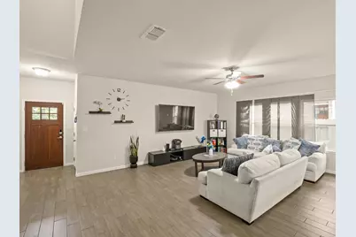 574 W Nautical Loop, Kyle, TX 78640 - Photo 6