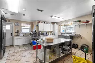 2607 E 5th St., Austin, TX 78702 - Photo 22