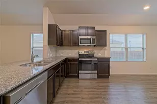 108 Circle Wy, Jarrell, TX 76537 - Photo 14
