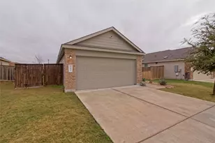 108 Circle Wy, Jarrell, TX 76537 - Photo 4