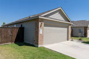 108 Circle Wy, Jarrell, TX 76537 - Photo 34