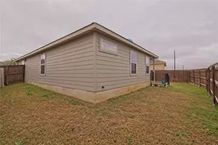 108 Circle Wy, Jarrell, TX 76537 - Photo 28