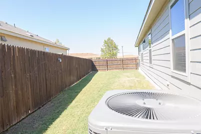 108 Circle Way, Jarrell, TX 76537 - Photo 36
