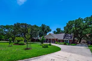 97 W Mimosa Cir, San Marcos, TX 78666 - Photo 4