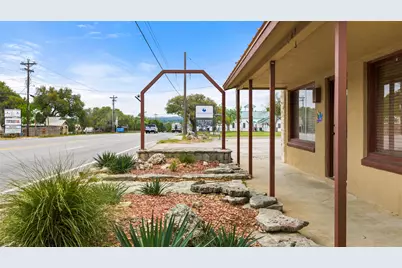 807 Main Street, Blanco, TX 78606 - Photo 2