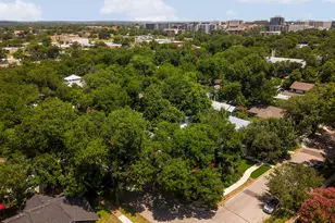 304 W 42nd St, Austin, TX 78751 - Photo 18