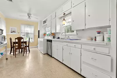 513 N Avenue F, Elgin, TX 78621 - Photo 14