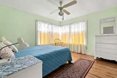 513 N Avenue F, Elgin, TX 78621 - Photo 18