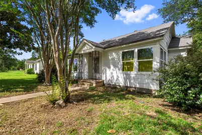 513 N Avenue F, Elgin, TX 78621 - Photo 2