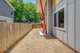2612 Willow St, Austin, TX 78702 - Photo 28