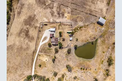 1801 County Road 470, Coupland, TX 78615 - Photo 28