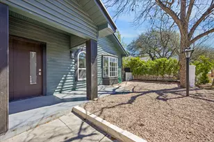 808 W Elizabeth St, Austin, TX 78704 - Photo 2