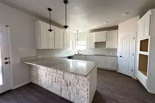 718 Golden Eagle Dr, Salado, TX 76571 - Photo 4