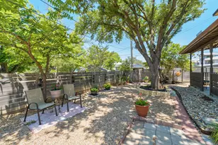 1184 Waller St, Austin, TX 78702 - Photo 18