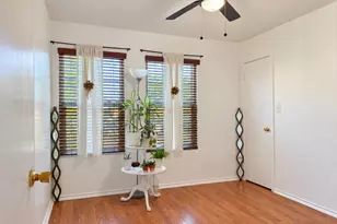 1184 Waller St, Austin, TX 78702 - Photo 12