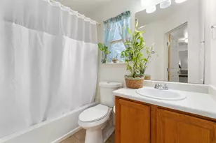 1184 Waller St, Austin, TX 78702 - Photo 14