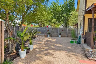 1184 Waller St, Austin, TX 78702 - Photo 18