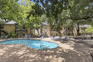 1624 Aquarena Springs Dr, San Marcos, TX 78666 - Photo 24