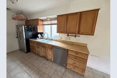 5609 Porsche Lane, Austin, TX 78749 - Photo 10