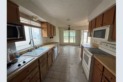 5609 Porsche Lane, Austin, TX 78749 - Photo 12