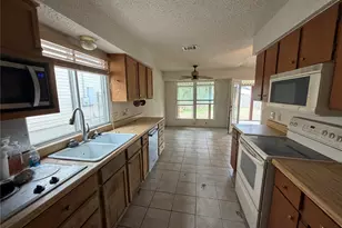 5609 Porsche Ln, Austin, TX 78749 - Photo 12