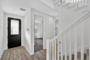 637 Seabiscuit Dr, Jarrell, TX 76537 - Photo 4