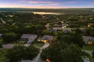 5302 Thunderbird St, Lago Vista, TX 78645 - Photo 32